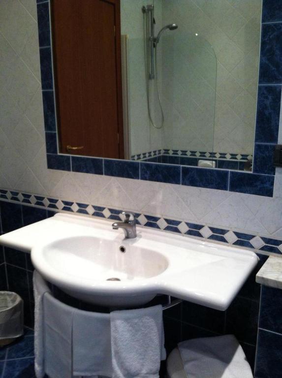 Hotel Il Cigno Perugia Bilik gambar